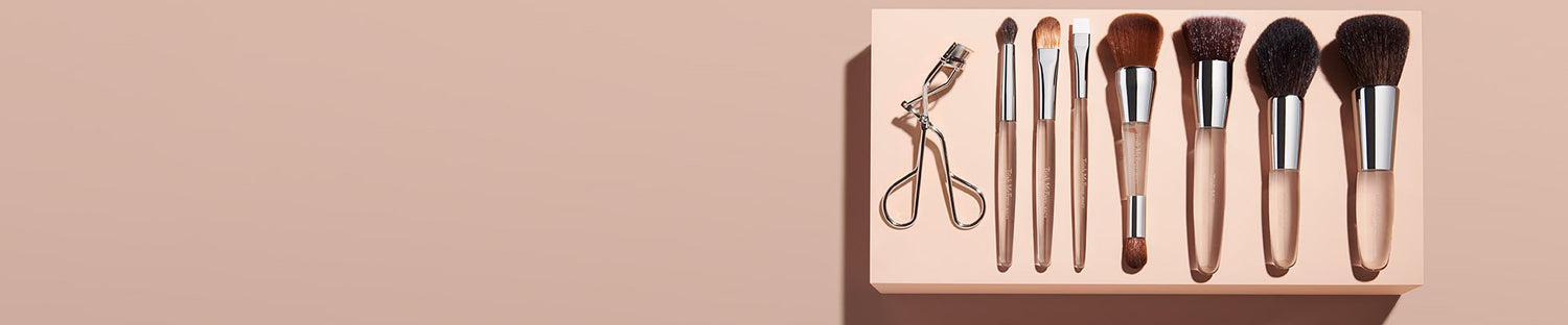Designed to follow the contours of your face, each brush ensures flawless application.