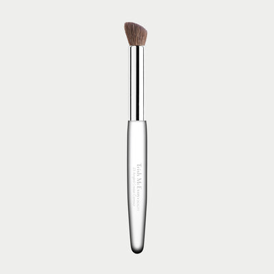 Brush 23 Petite Angled Crease Contour